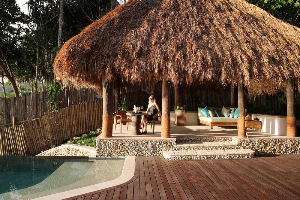 Haweri: Surf Villa Living room Pavilion